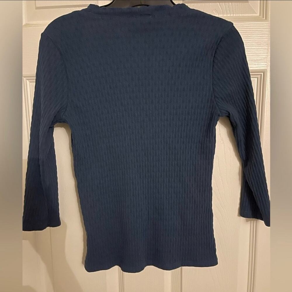 ModCloth Blue Ribbed Ruffle V Neck Retro Top size medium - Picture 3 of 4